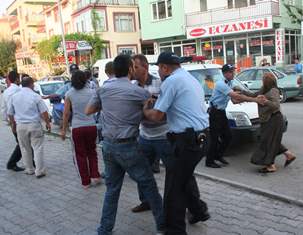 Pazar yerinde kavga: 4 yaralı