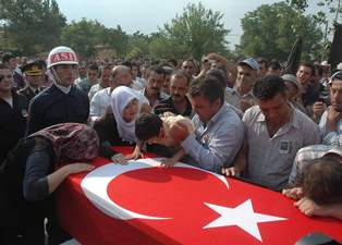 Tek tek arayıp helallik istemiş