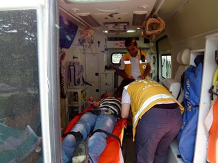 Akşehir'de motosiklet devrildi: 1 yaralı