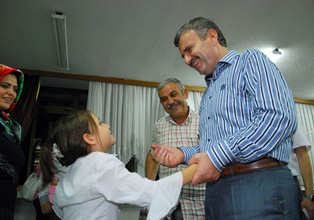 Akyürek şehit aileleriyle iftarda buluştu