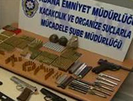 Uzman çavuşun evinden cephanelik çıktı