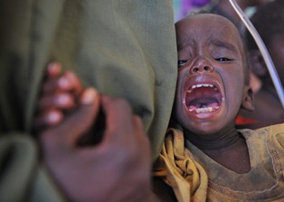 Afrikalı çocukları kurtarın!