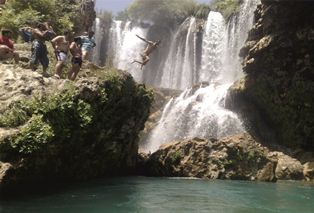 Ölümüne atlayışın fotoğrafı