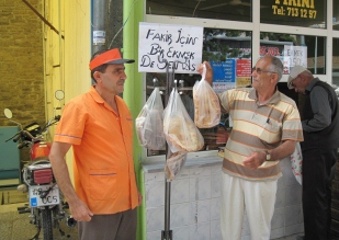 Ereğli'de askıda ekmek uygulaması