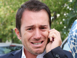 Uğur Aslan yine hüngür hüngür