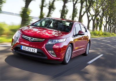 Opel'in ilk elektrikli otomobili: Ampera