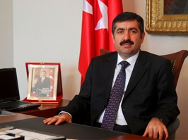Vali Doğan Öğretmenler Günü'nü kutladı
