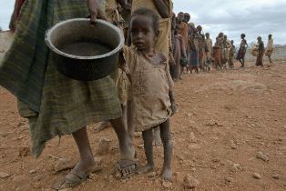 Somali'ye 20 ton un yardımı