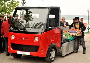 Yerli ticari araç Uveyk tanıtıldı