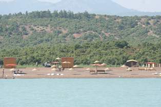 Ramazan'da Beyşehir sahili boşaldı