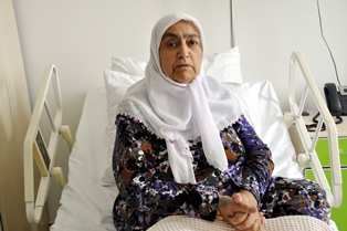 Kelepçe nedeniyle midesi ters döndü