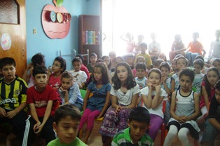 Somali'ye minik yardımlar