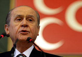 Bahçeli'den Arınç'a ağır cevap