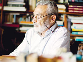 İsmet Özel'e göre Türkiye'de ne oluyor?