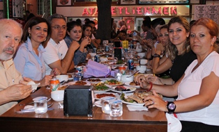 Rabia Güzellik Merkezi iftar yemeği verdi