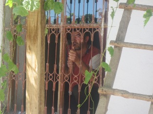 Cinnet geçiren vatandaş intihara kalkıştı