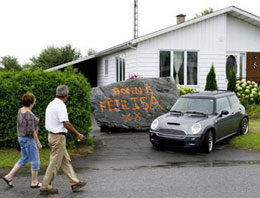 Başkandan eşine 20 tonluk tek taş