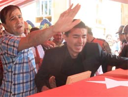 Ülkücüler şehit ailesini kızdırdı