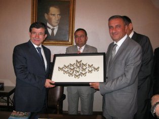 KONSİAD Davutoğlu’nu ziyaret etti