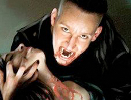 3 yıl boyunca karısının kanını içti