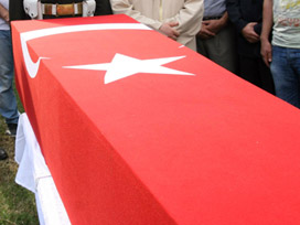 Ergani'de hayata döndürülen asker şehit oldu