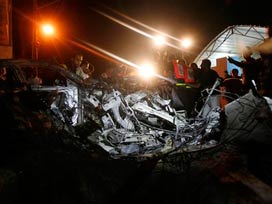 Gazze'ye yine füze yağdı: 2 ölü, 15 yaralı