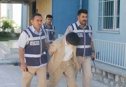 Hırsızı rüzgar ele verdi