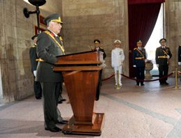 Orgeneral Özel'den Ata'ya ilk mesaj