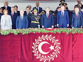 Devlet protokolüne sivilleşme ayarı