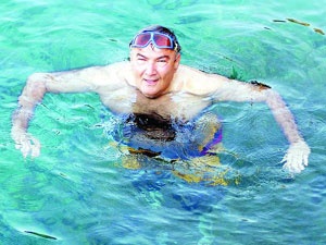 Yüzer misin, gemiyle mi gidersin?