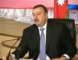 Aliyev Türkiye'ye demediğini komamış