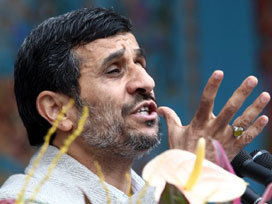 Esad'ı Ahmedinejad da uyardı