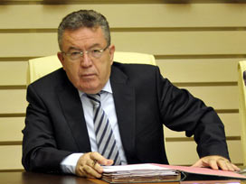 YÖK'ten başörtüsüz fotoğraf yalanlaması