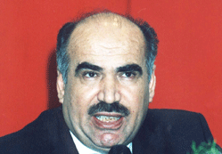 Bayram özel odaya alınıyor