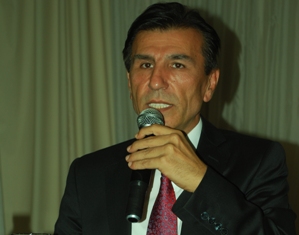 Rektör adayı Tunç, gazetecilerle buluştu