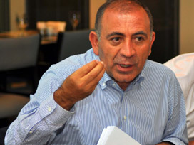 Tekin: Ağzından pis kokular geliyor