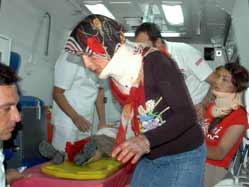 Yolcu otobüsü ile kamyon çarpıştı