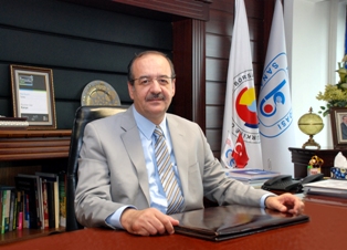 Büyükhelvacıgil'den carı açık uyarısı