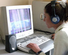 12 okula laboratuvar malzemesi