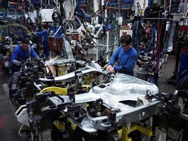 Yerli otomobil için işçiler kolları sıvadı