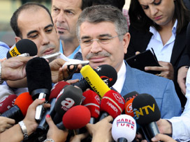 Şahin: Kara harekatı her an olabilir
