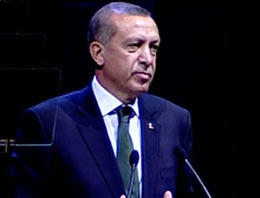Erdoğan Sarkozy'e fena yüklendi
