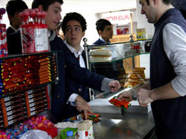 Velilere kantin uyarısı