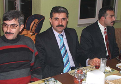 Toplumun efendisi hizmet edendir