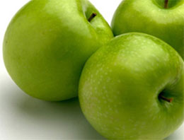 Sarayönü'nde elma hasadı başladı