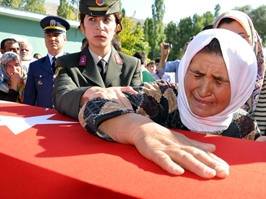 Konya şehidini gözyaşlarıyla uğurladı
