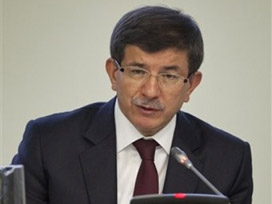 Davutoğu 1 yıllığına Başbakan olabiir!