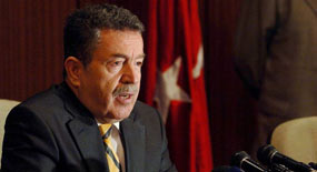 Özcan'dan üniversitelere özgürlük çağrısı