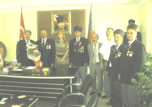 Eğitim-İş, gazileri ziyaret etti