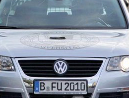 Sürücüsüz otomobil yollara düştü